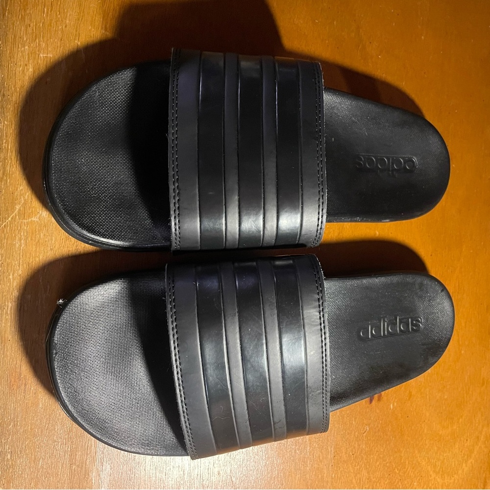 Adidas Black slides men’s size 7